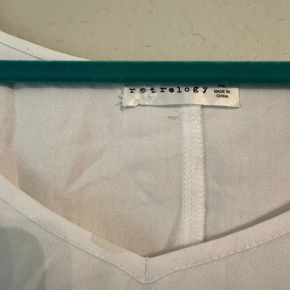 Retrology Womens Knot Front Blouse Top XL White Rayon Rhinestones Short Sleeves - Picture 3 of 9